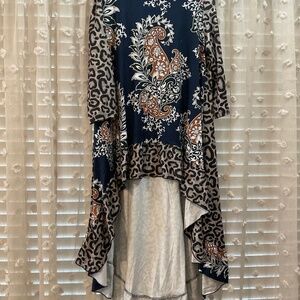 ‘NUGGLES Large Arrie High Low Top